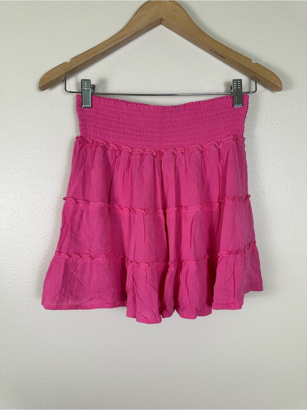 PINK LILY Women Medium Coquette Tiered Smocked‎ Waist Hot Pink Mini Skirt